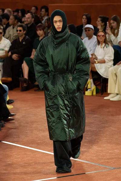 Look 37
